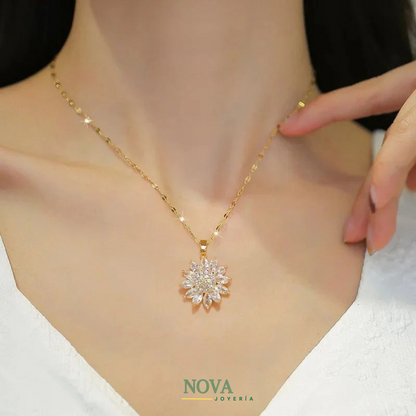 Collar Girasol Rotatorio | Baño en Oro + Caja Regalo Gratis✨