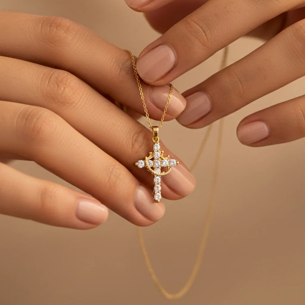Collar de Cruz Corona | Baño Oro 18k + Caja Regalo Gratis✨👑